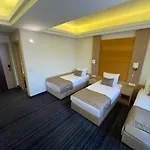 温泉水疗酒店 4*