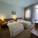 温泉水疗酒店 酒店 4*