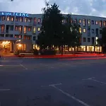 温泉水疗酒店 4*